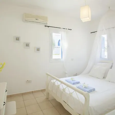 Villa Imagine Your Family Renting This Luxury Seafront Villa, Protaras Villa 1522